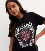 New Look Black Floral Lunar Flower Logo T-Shirt